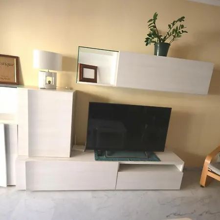 Averroes Apartment